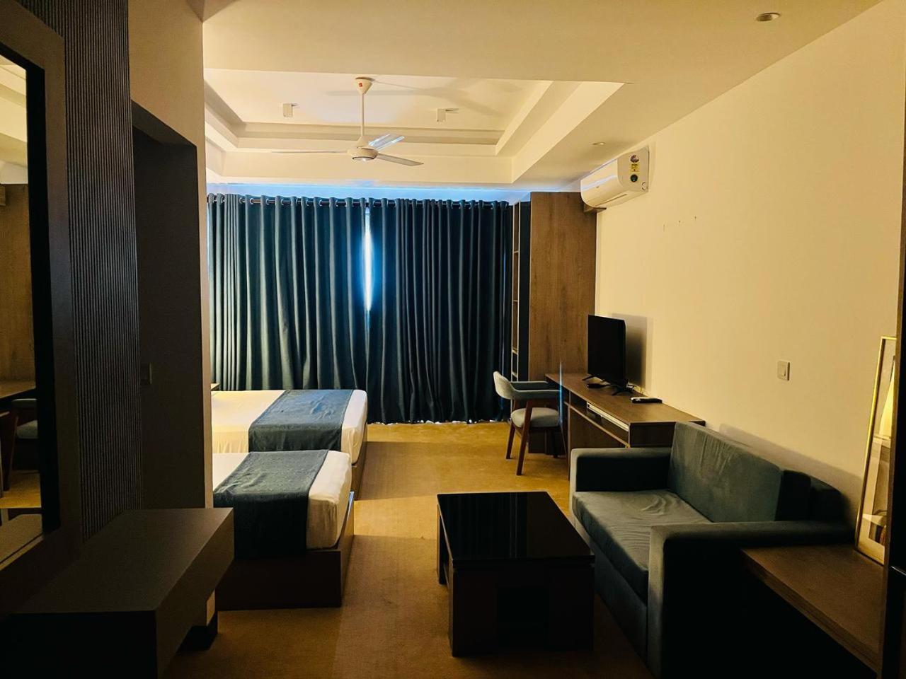 Negombo Ocean Breeze Luxury Studio By Serendib Vacation Buitenkant foto