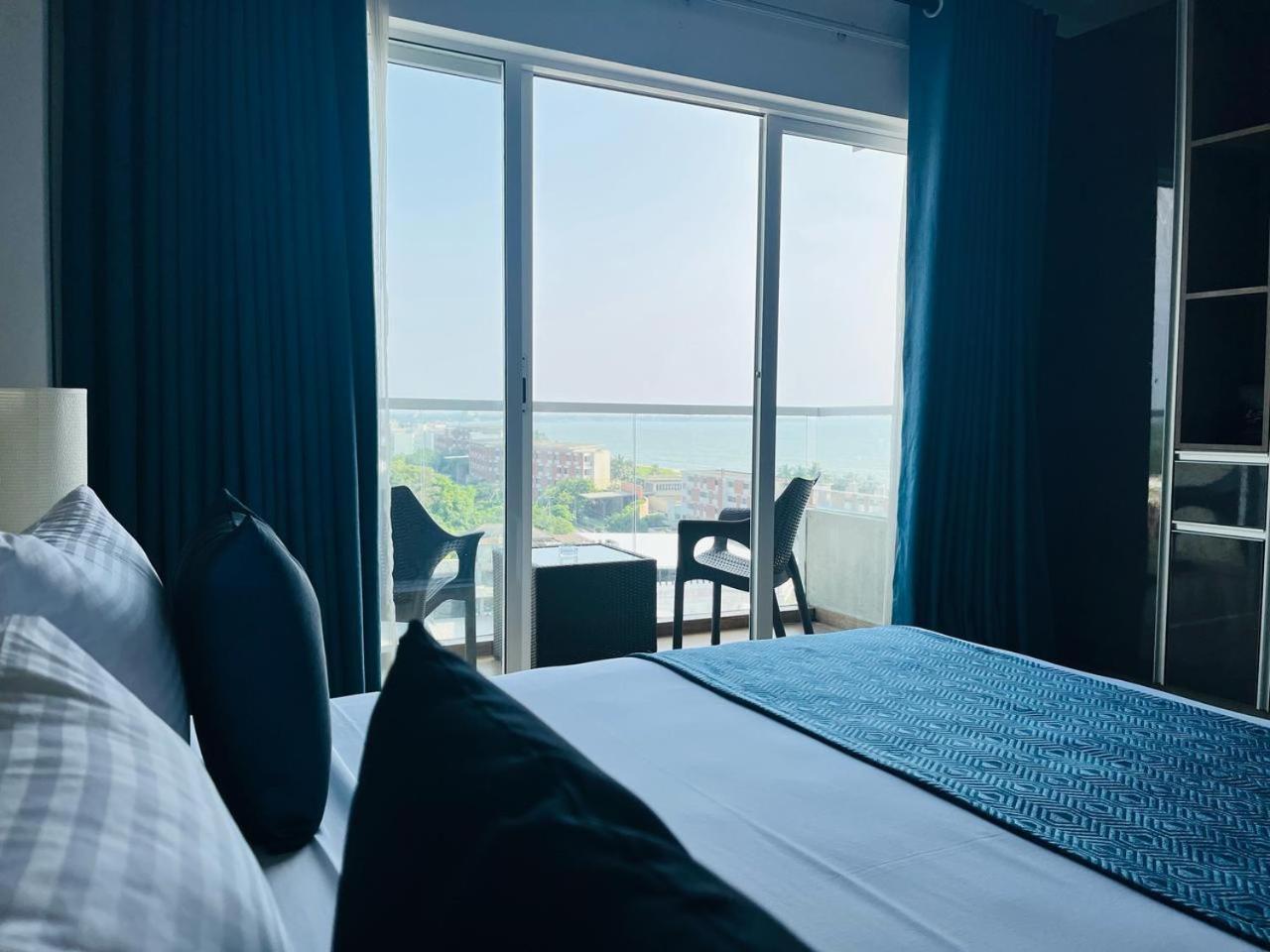 Negombo Ocean Breeze Luxury Studio By Serendib Vacation Buitenkant foto