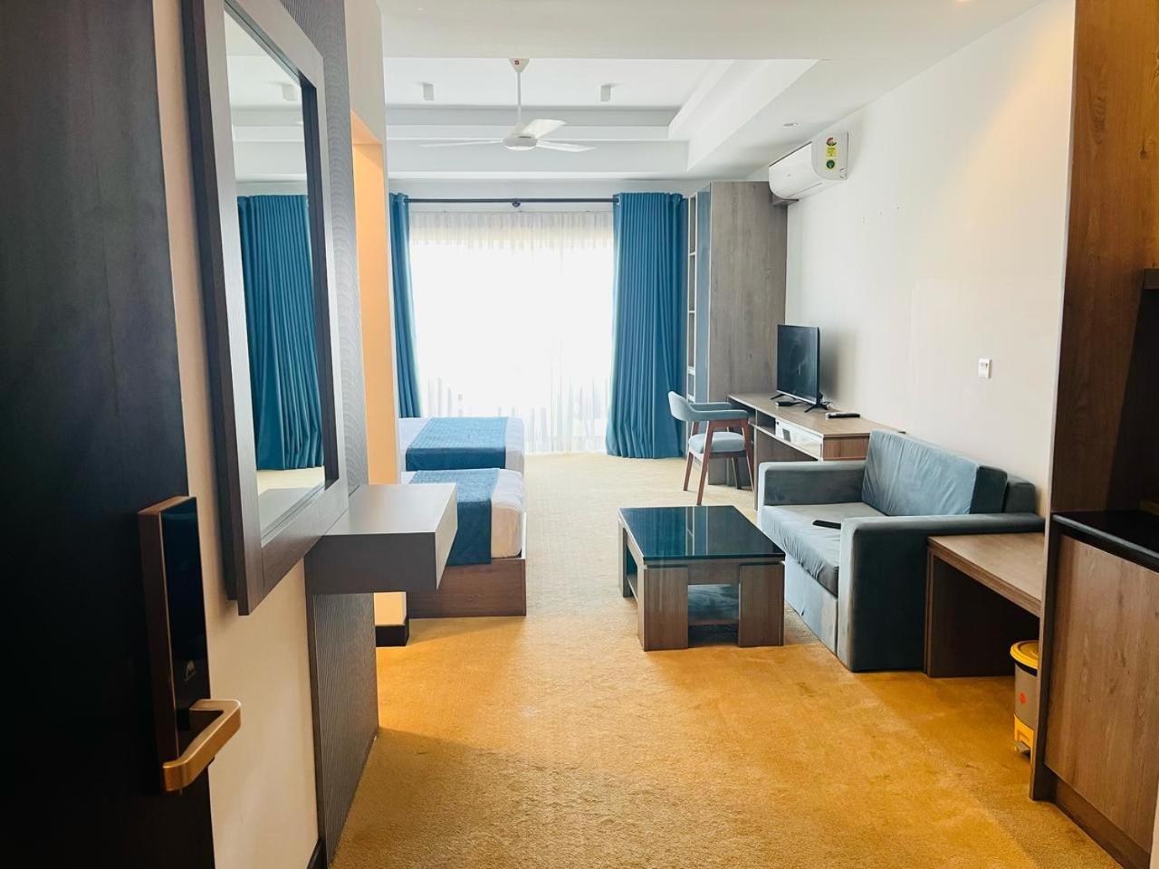 Negombo Ocean Breeze Luxury Studio By Serendib Vacation Buitenkant foto